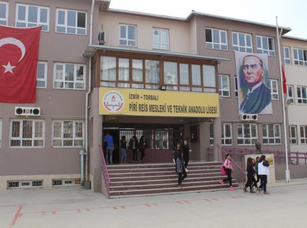Torbalı Piri Reis Mesleki ve Teknik Anadolu Lisesi Fotoğrafı